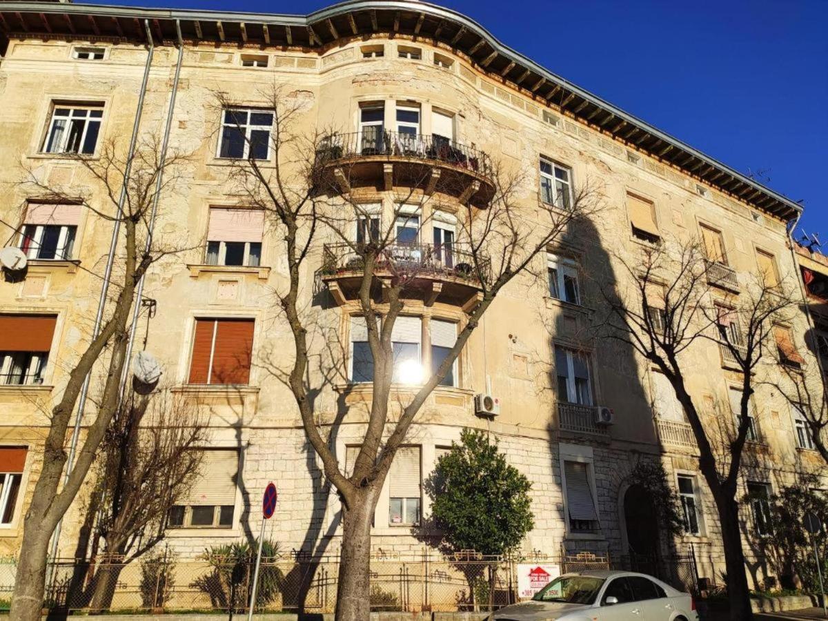 Luxury With Sea View Apartment Pula Exterior photo